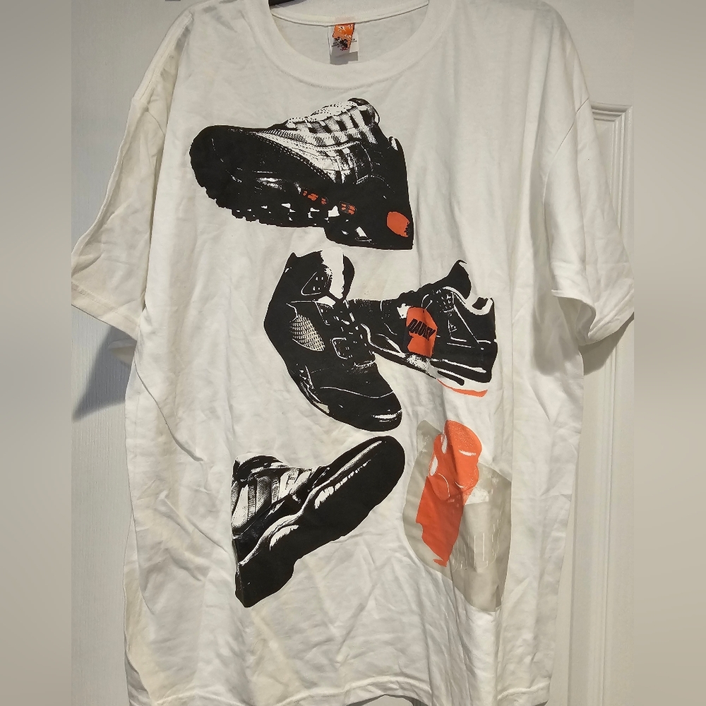 Lemar & Dauley sneaker t shirt Size xl nwot